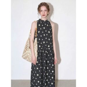 Navy blue sleeveless halterneck dress 2026 women's summer new style French retro polka dot loose fashionable long skirt