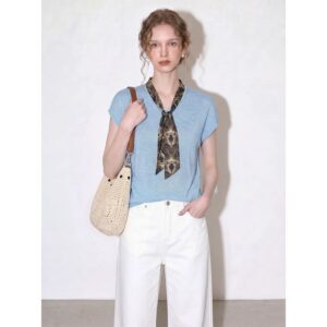 Sky blue round neck short-sleeved sweater for women 2026 summer new French fashion slim and versatile top